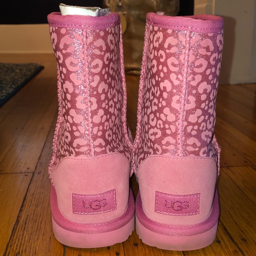 Kids Ugg boots size 5 - Picture 6 of 8